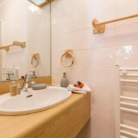 Chaleureux Avec Parking Et Acces Facile Aux Pistes A - Fr-1-694-233 Apartament Val-dʼIsère